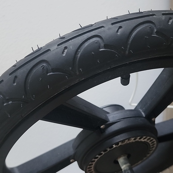 Bob Revolution SE 16" Stroller Rear Wheel Rim & Tire Right Side - Picture 7 of 7